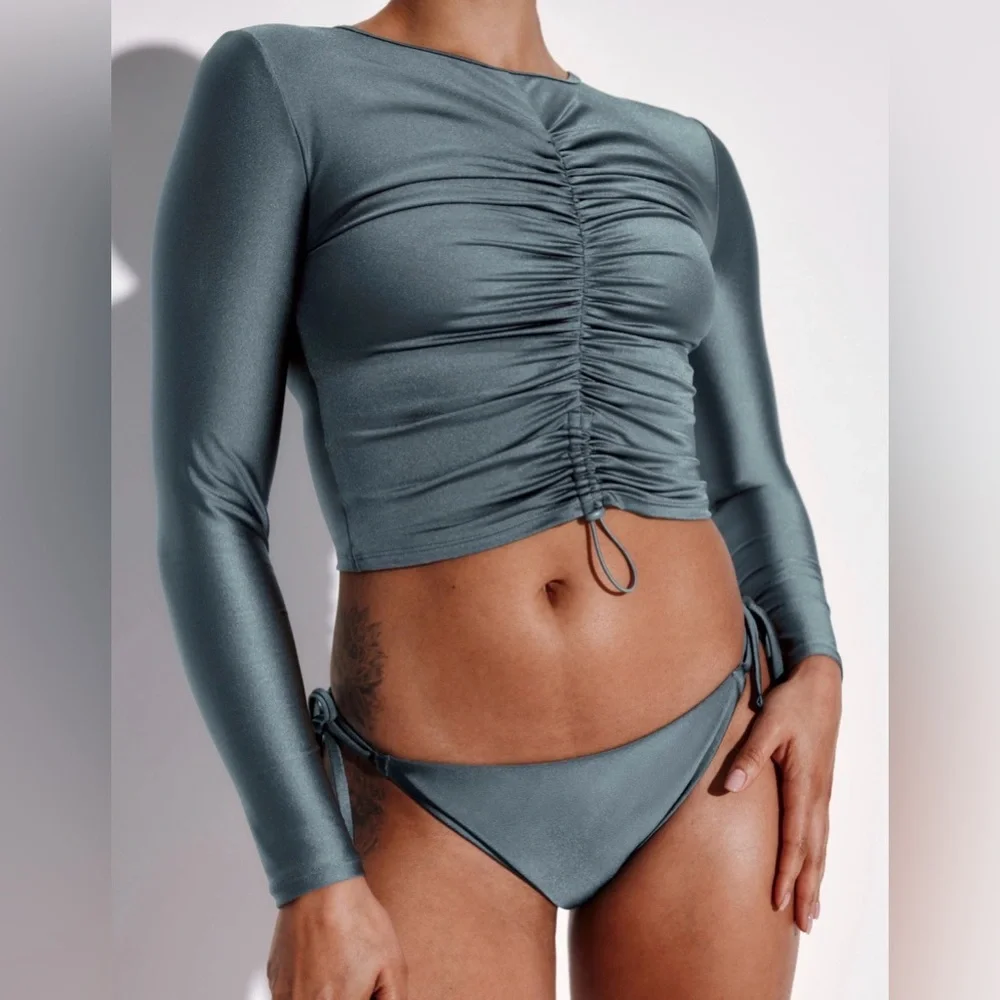 Knix long sleeve swim top size small - Picture 4 of 4
